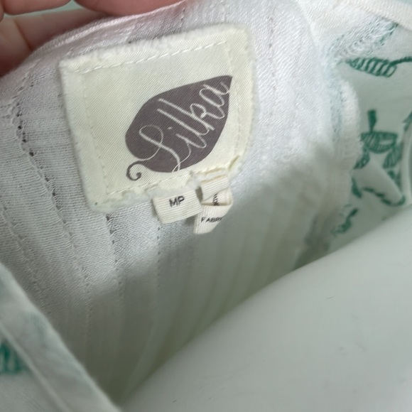 ANTHROPOLOGIE Lilka Embroidered white & green tank size med petite - Picture 7 of 8